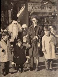 Emma Castelnuovo con i nipoti negli anni 50